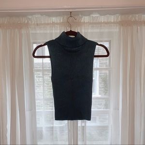 Sleeveless Turtleneck